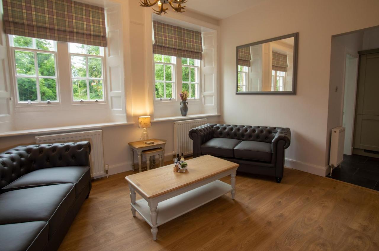 Laundry Cottage: Drumlanrig Castle Thornhill  Exterior photo