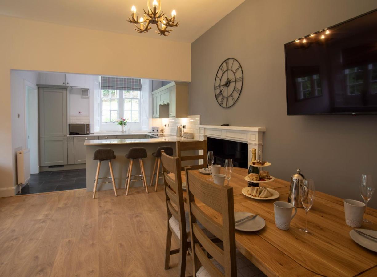 Laundry Cottage: Drumlanrig Castle Thornhill  Exterior photo