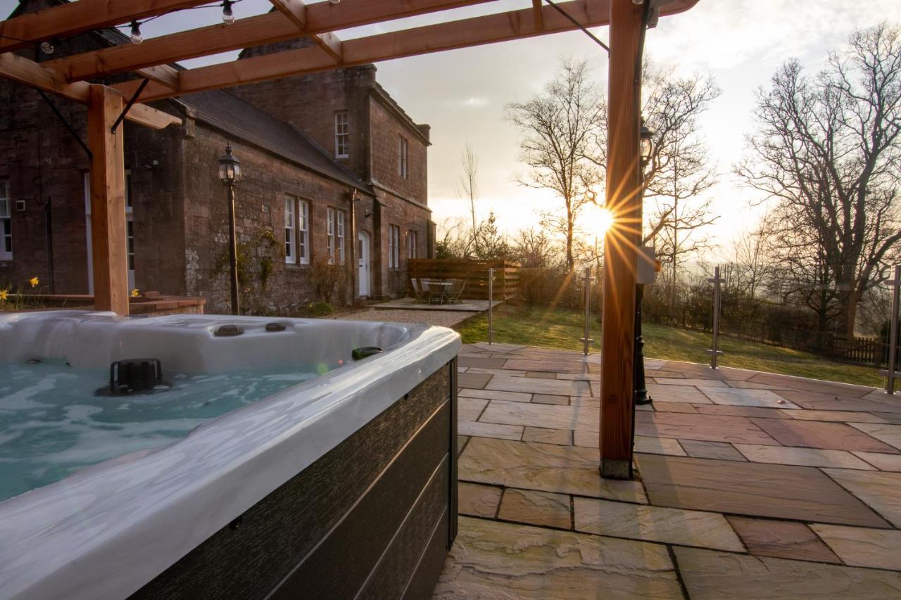 Laundry Cottage: Drumlanrig Castle Thornhill  Exterior photo