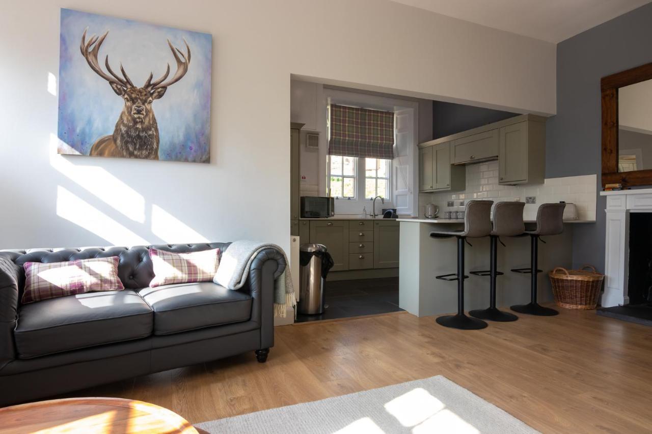 Laundry Cottage: Drumlanrig Castle Thornhill  Exterior photo