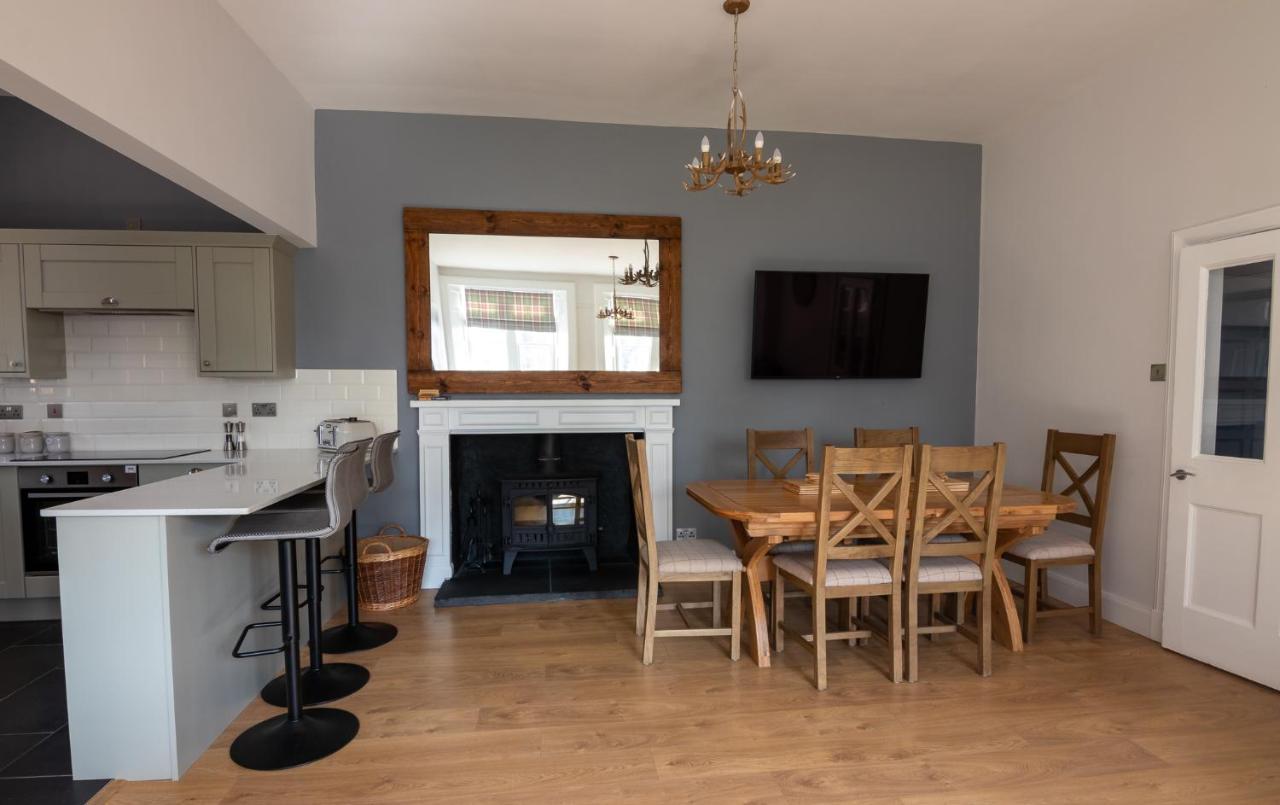 Laundry Cottage: Drumlanrig Castle Thornhill  Exterior photo